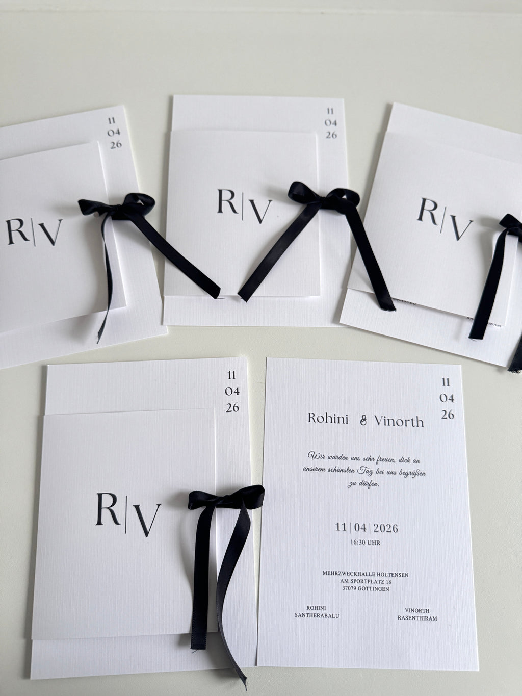 Classic Bow Invitation