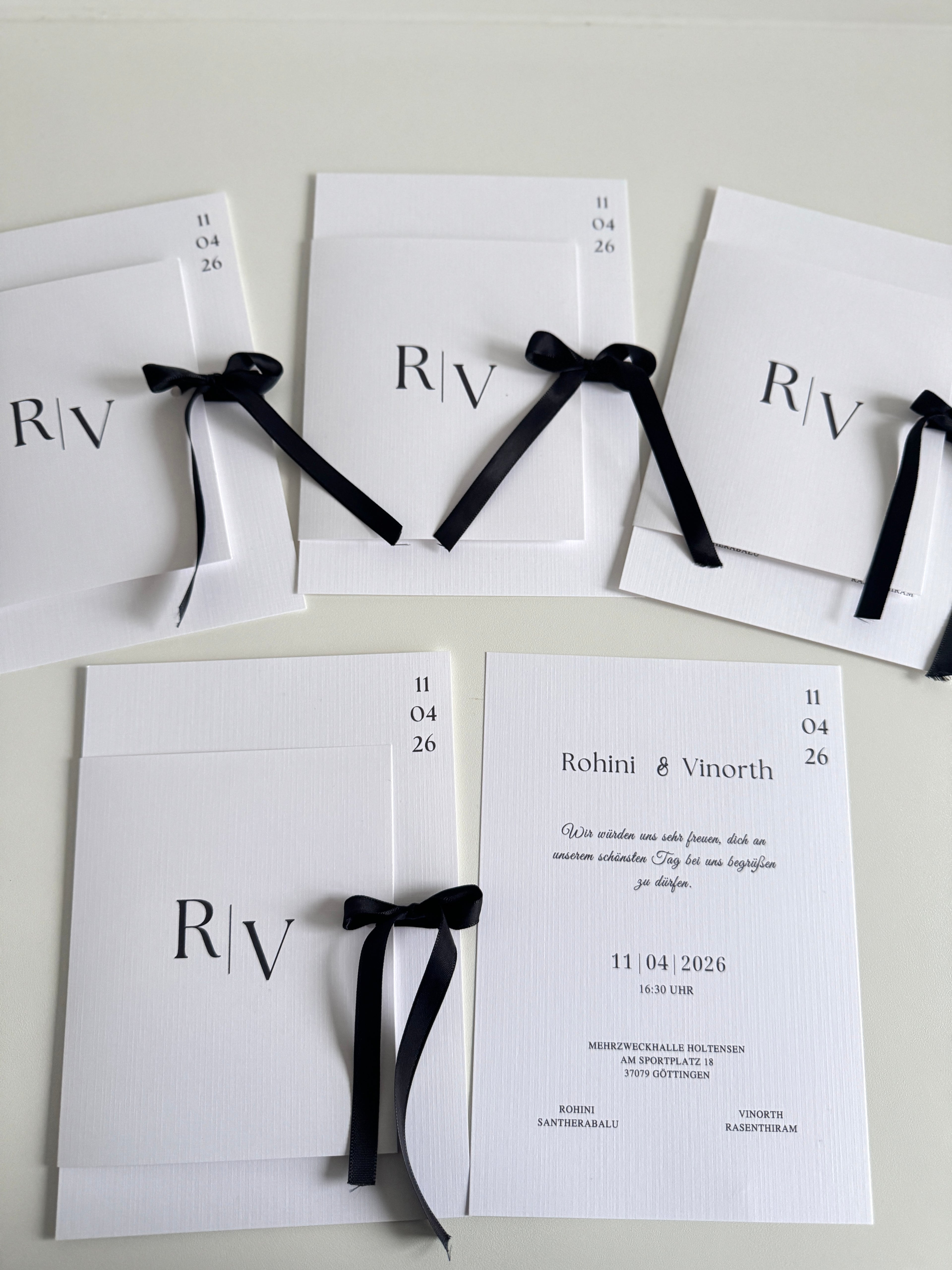 Classic Bow Invitation