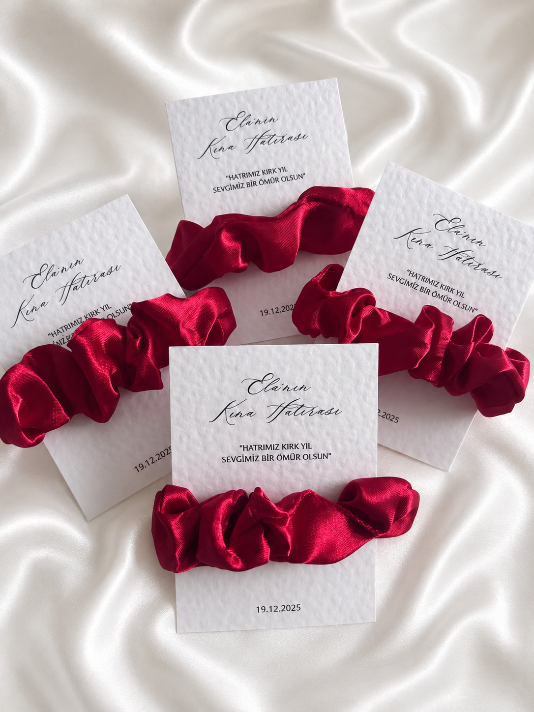 Satin Scrunchie Karte – Gastgeschenke für Henna